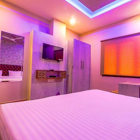 Fabhotel Rudra Inn & Cafe Gorakhpur Bagian luar foto